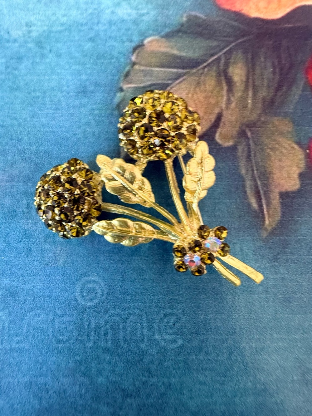 Small Gold Floral Crystal Brooch - Elegant Gold-Tone Flower Pin